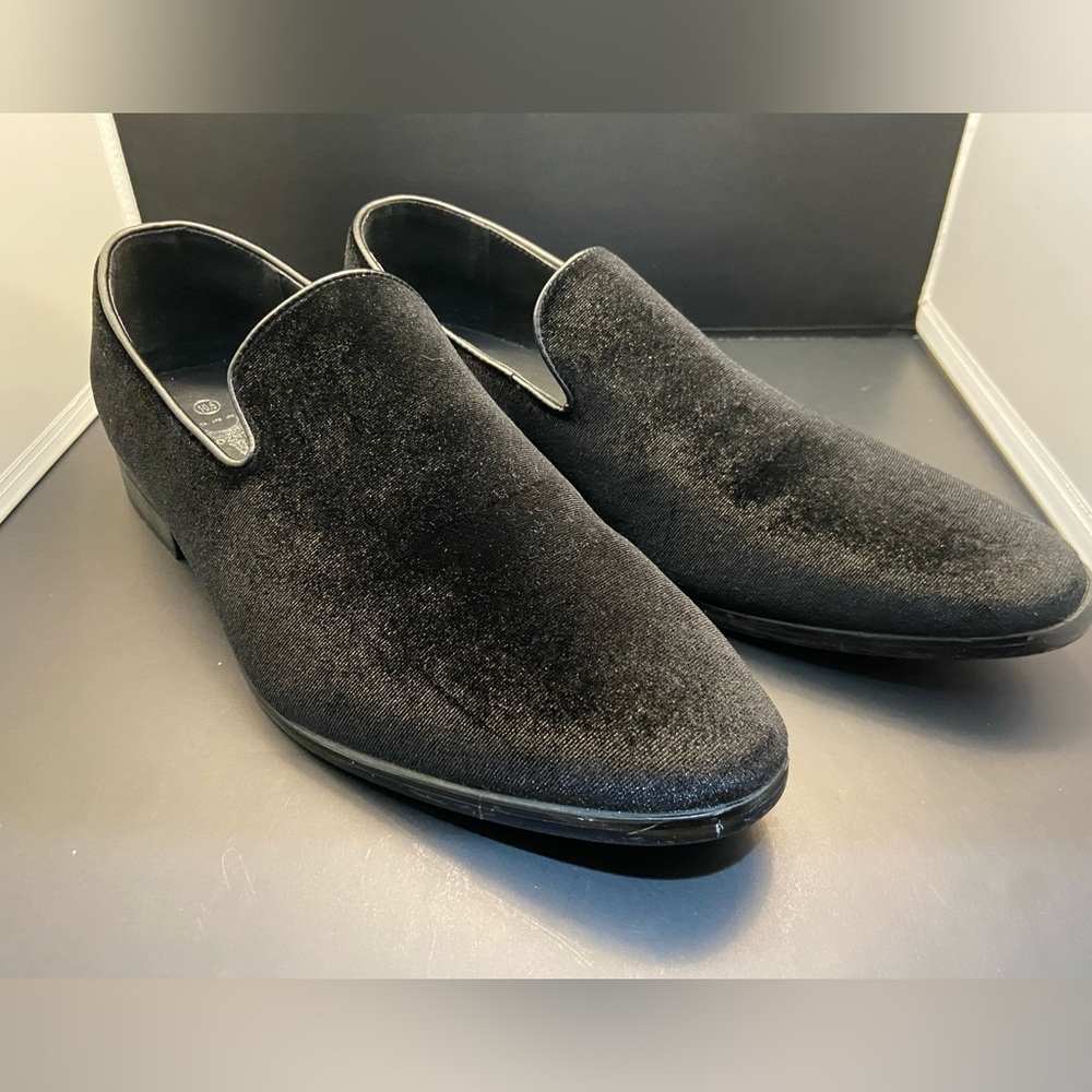 Men’s Enzo Romeo “Sparko 03” Black Velvet Loafers – Size 10.5 – With Box